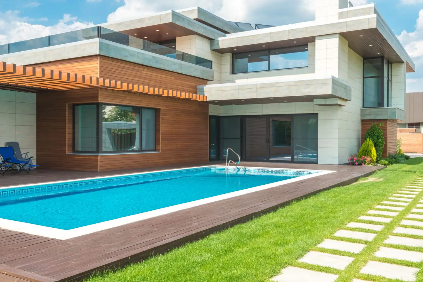 Swimming pool builders serving Shoalhaven, NSW